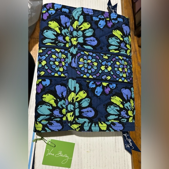 Vera Bradley Accessories - Vera Bradley jewelry folio